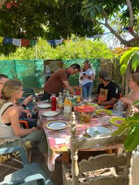 samen eten tuin